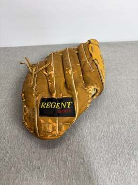 Vintage Regent Big Man Classic 07980 13.5 Inch Top Grain Cowhide Baseball Glove